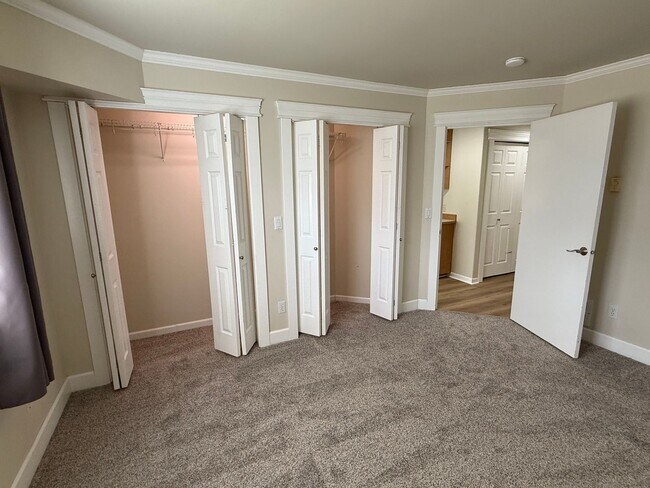 Building Photo - Charming No-Stairs Rambler – Move-In Ready & Minutes from Boeing