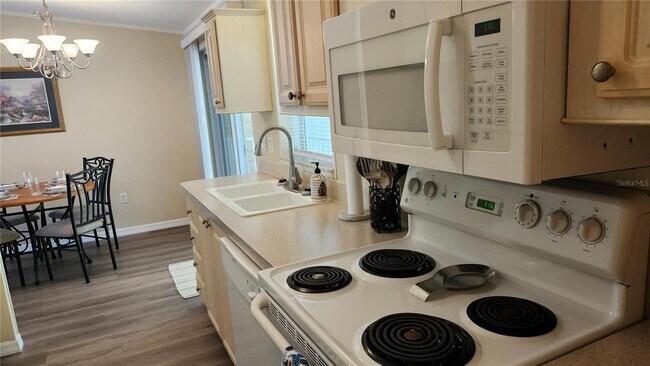 Building Photo - 3308 Anastasia Pl