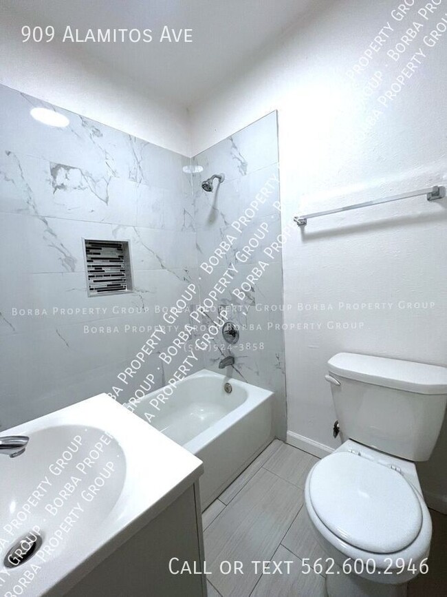 Building Photo - RENOVATED SINGLE STORY STUDIO 1 BATHROOM L...