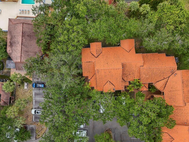Building Photo - 15533 N Miami Lakeway