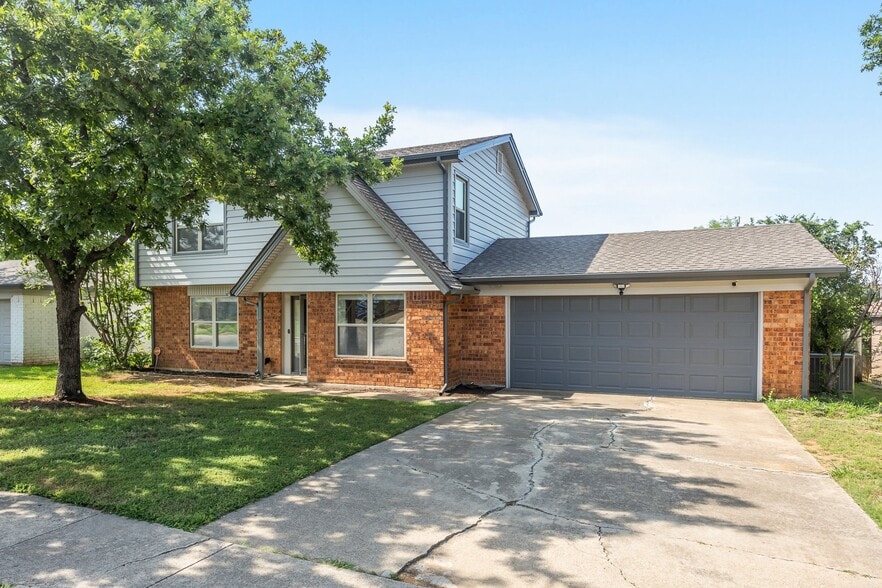 Building Photo - 901 Rockwall Dr