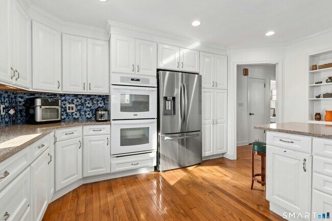 Building Photo - 201 Judd St