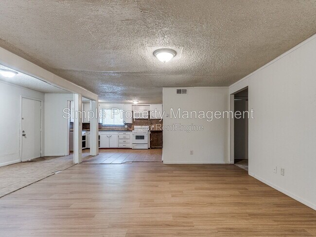 Building Photo - 4012 Parkwoods Ln