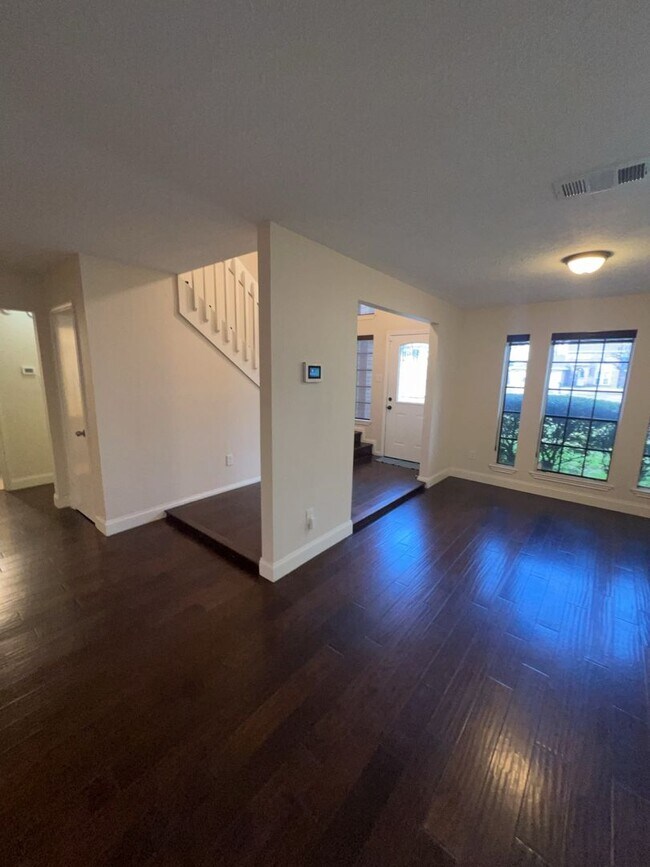 Building Photo - 7402 Wood Bluff Blvd