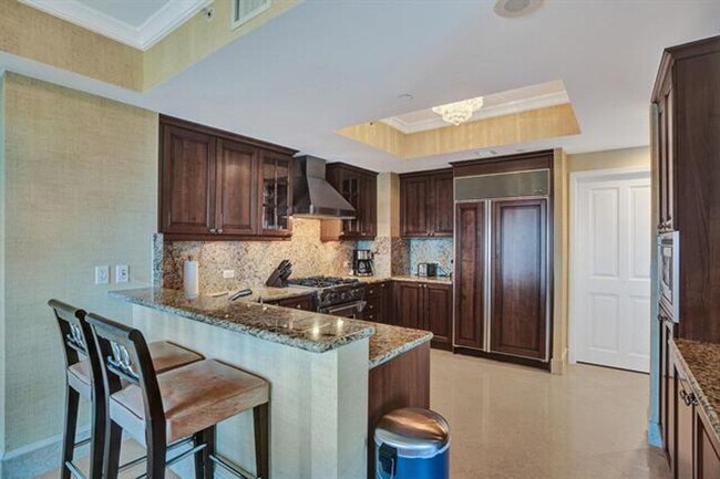 Building Photo - 17875 Collins Ave