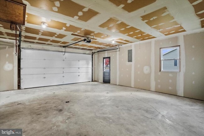 Building Photo - 140 Williamson Ave