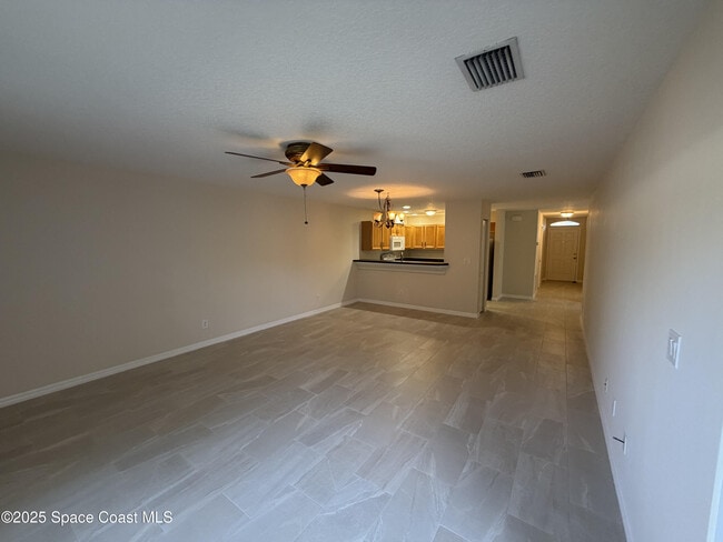 Building Photo - 1626 Mason Terrace