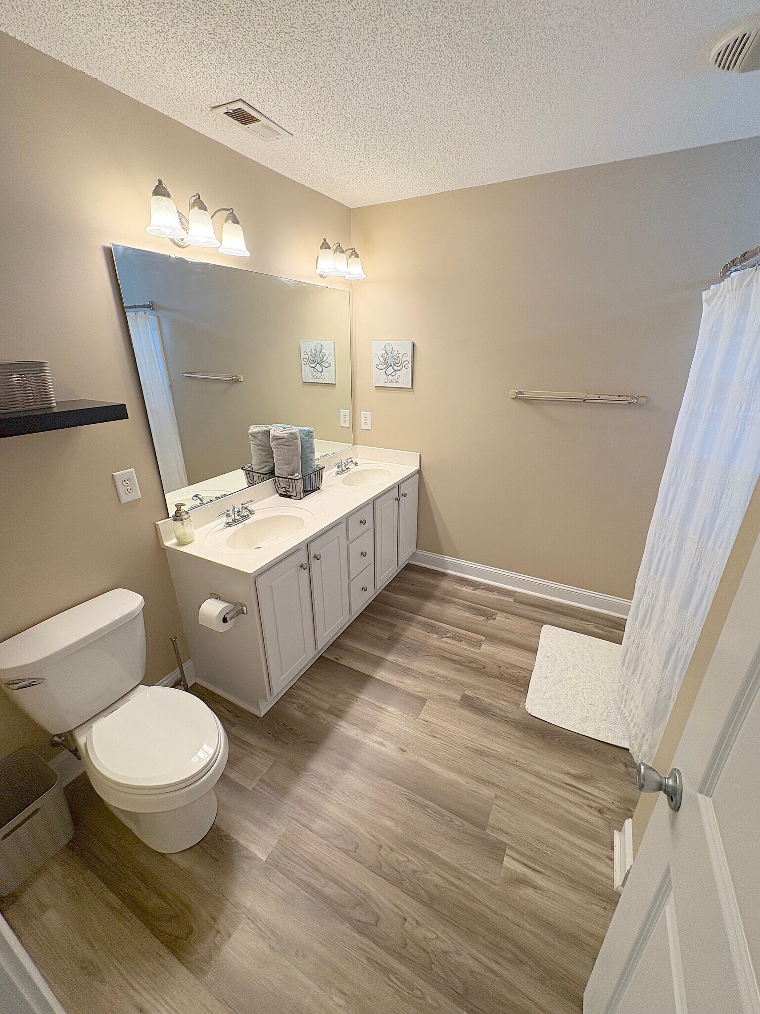 Building Photo - 2312 Saddleback Dr