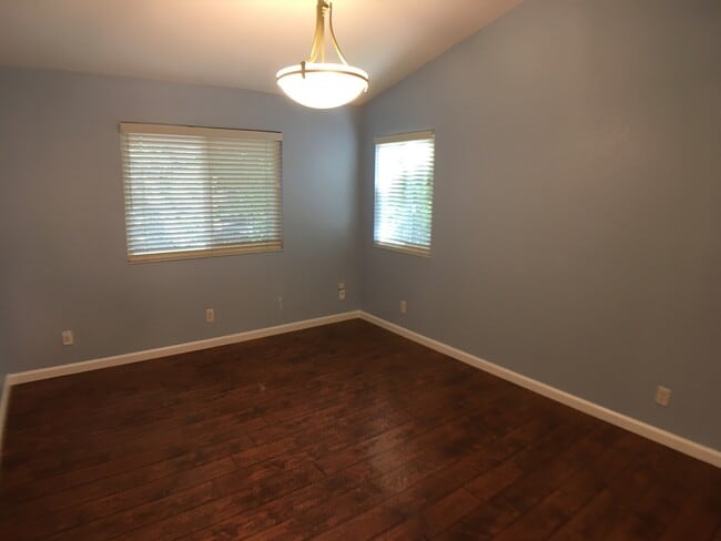 Master Bedroom - 274 Shadow Run Dr