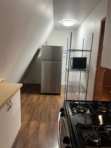 Building Photo - 162 Kent St