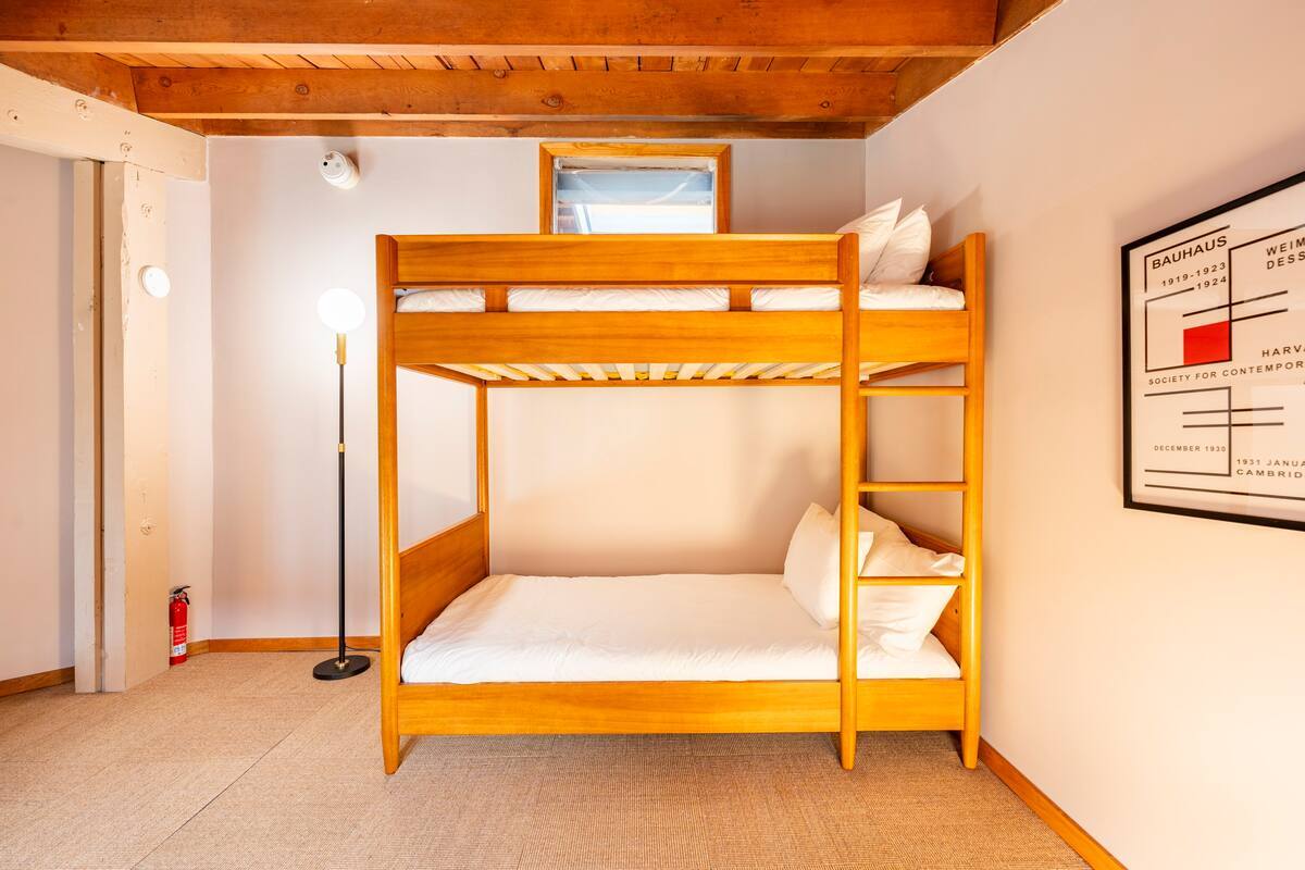 Building Photo - 2200 Lodgepole Cir