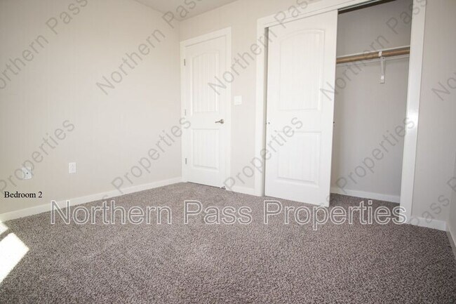Building Photo - 10161 Red Vly