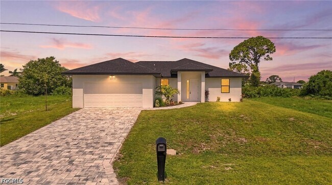 Building Photo - 2210 NW 9th Ave