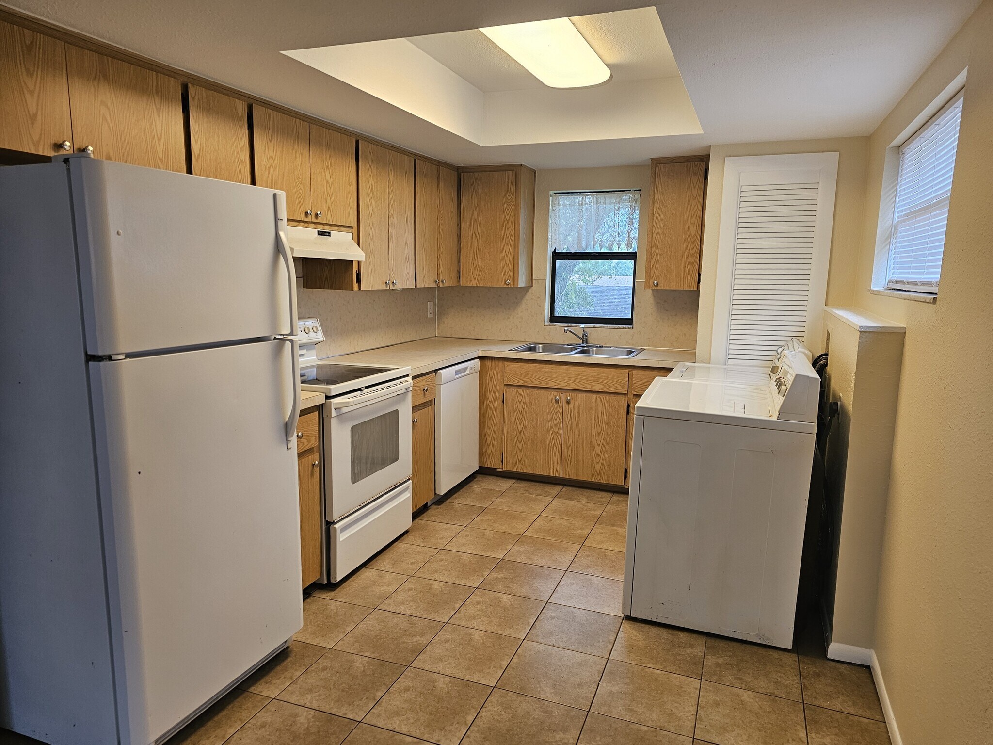 Building Photo - 4030 78th Ave N