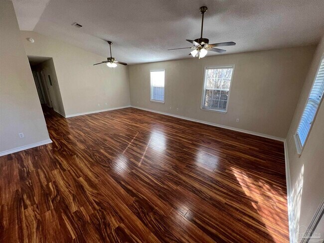 Building Photo - 1665 E Hatton St