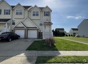 Building Photo - COMING SOON! Townhouse in Dover