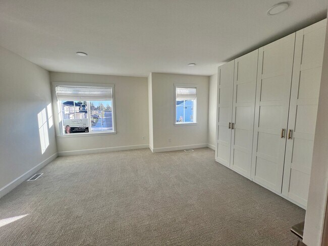 Building Photo - Gorgeous Ridgefield Home