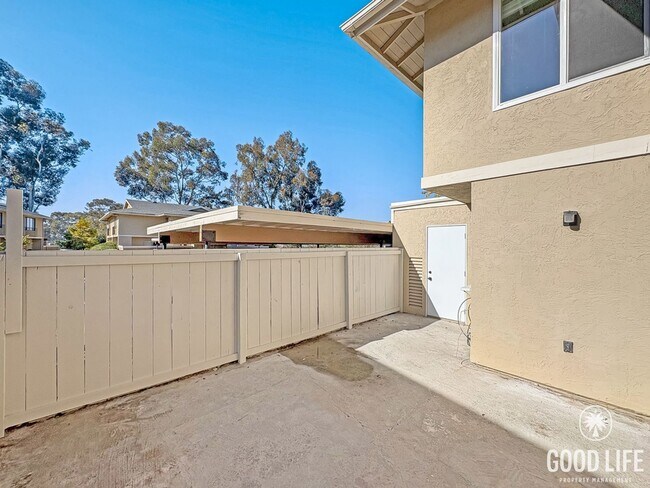 Building Photo - Brand-New Kitchen, Prime Location, Move-In Ready UTC Home