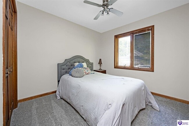 Building Photo - 306 Forest Trce