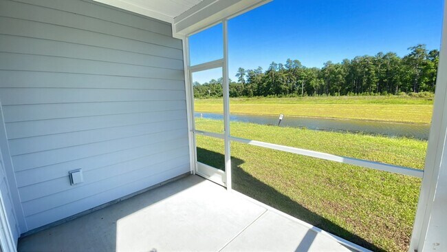 Building Photo - New build 4 bedroom house in Market Commons