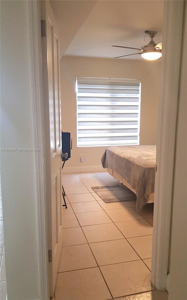 Building Photo - 10520 SW 158th Ct