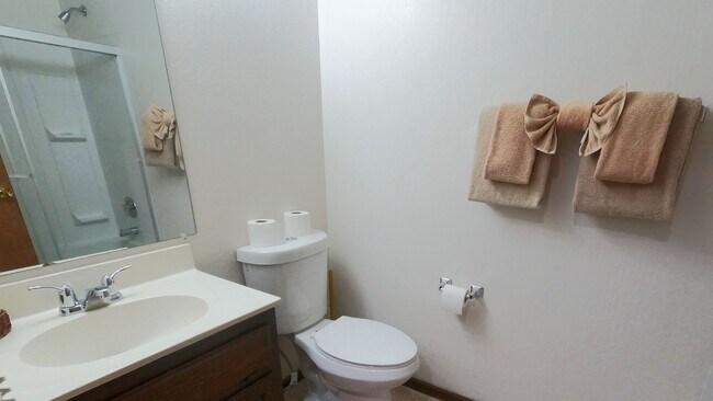 Building Photo - Winter Lease - Less than half a mile to Burnt Cedar Beach, Restaurants and Grocery!!