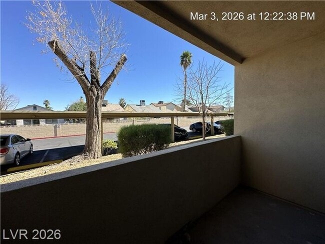 Building Photo - Adorable condo with great usage of space