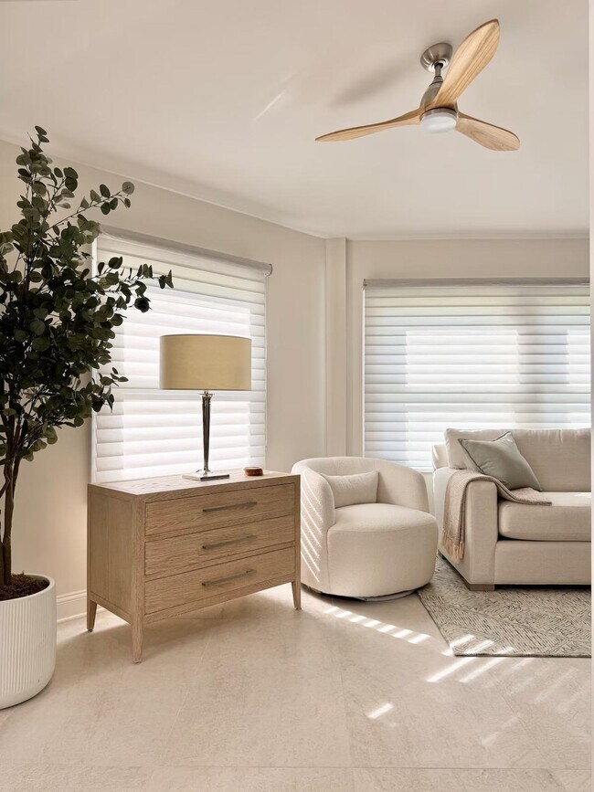 Building Photo - 240 Norgrove Ave