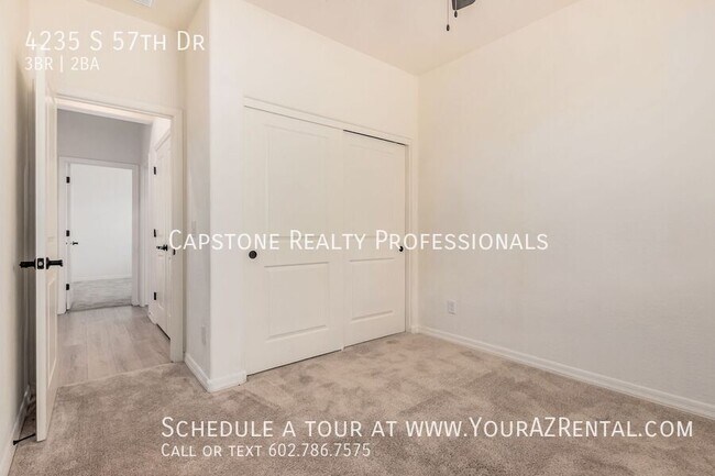 Building Photo - 4235 S 57th Dr