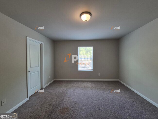 Building Photo - 255 Hawthorn Trail