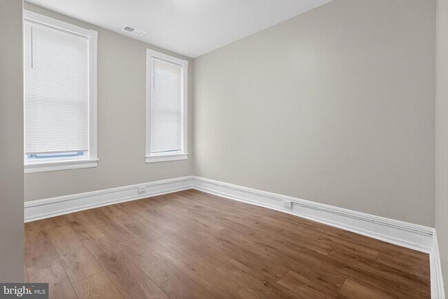 Building Photo - 5437 Webster St