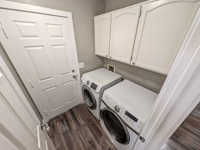 Building Photo - 7435 Falcon Rock Dr