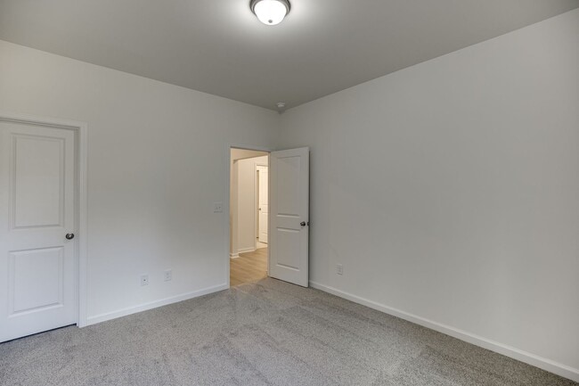 Building Photo - 230 Dragon Dr