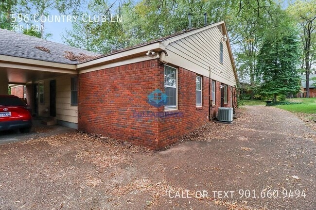 Building Photo - 596 Country Club Ln