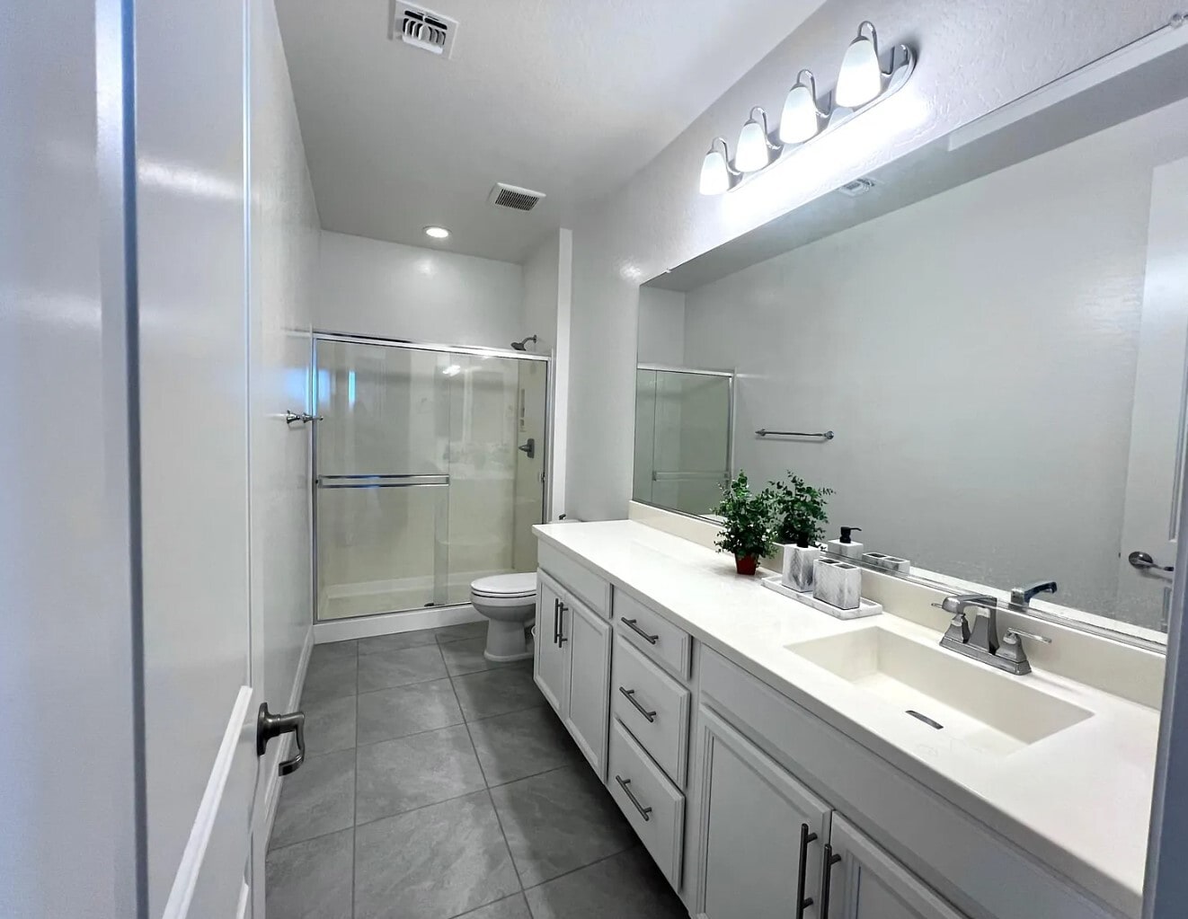 Building Photo - 3649 E Pinto Dr