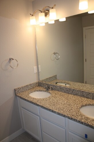 Building Photo - 2392 S Scranton St