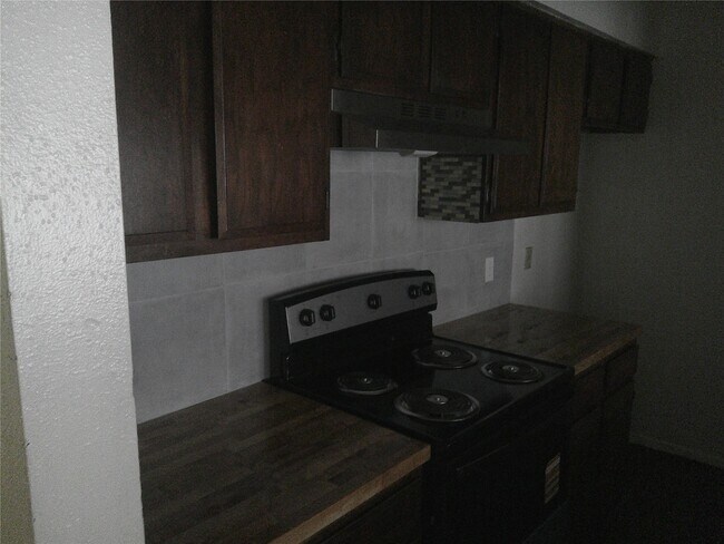 Building Photo - 5771 Easthampton Dr