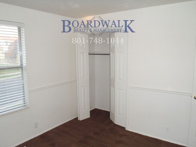 Building Photo - Spectacular home in Cottonwood Heights!