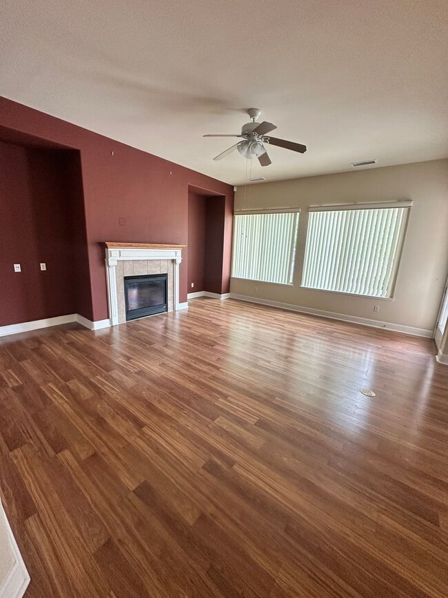 Building Photo - Toscana Charming Home in Gated 55+ Community