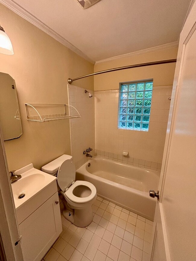 Building Photo - Live at the Color Wheel - Walk to UNC!