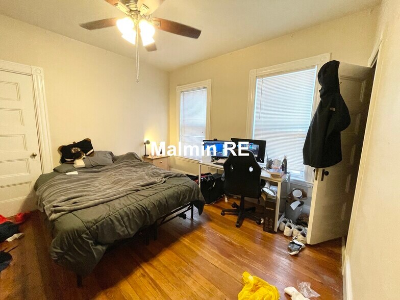 Building Photo - 89 Hillside St