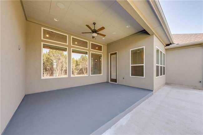 Building Photo - 705 Campino Dr