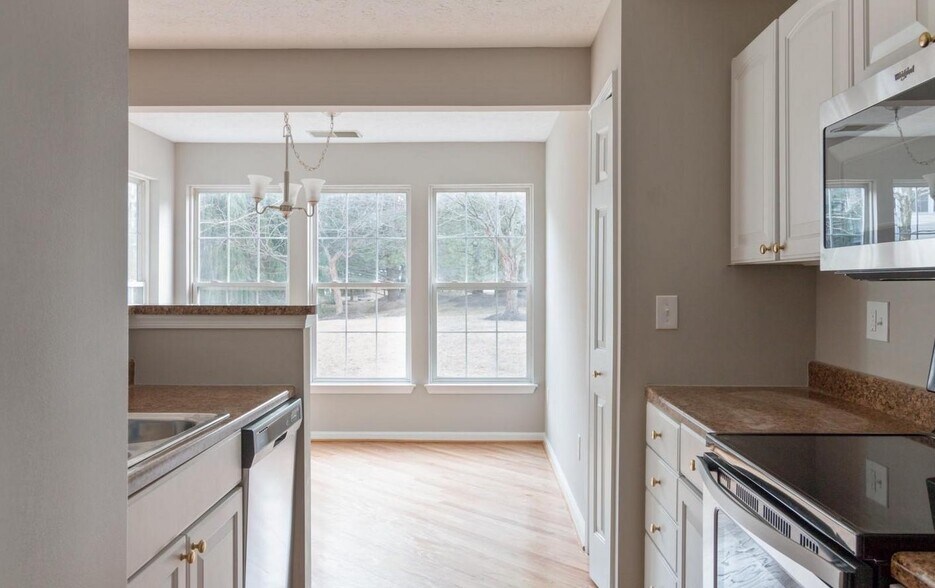 Building Photo - 9745 Reese Farm Rd