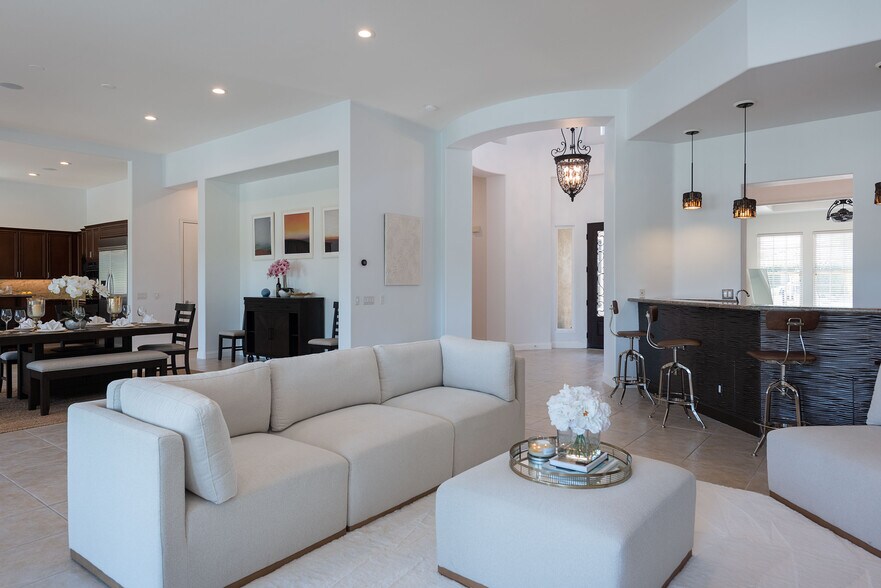 Building Photo - 45 Vista Encantada