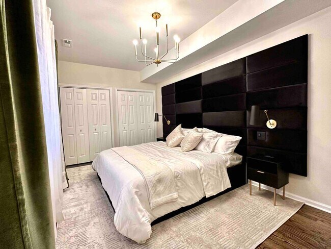 Building Photo - 1501 W Thomas St