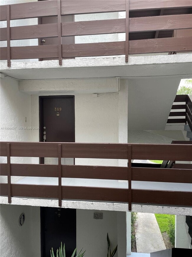 Building Photo - 9140 SW 123rd Ct