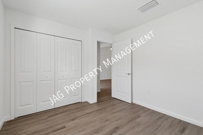 Building Photo - 15 Sea Garden Path