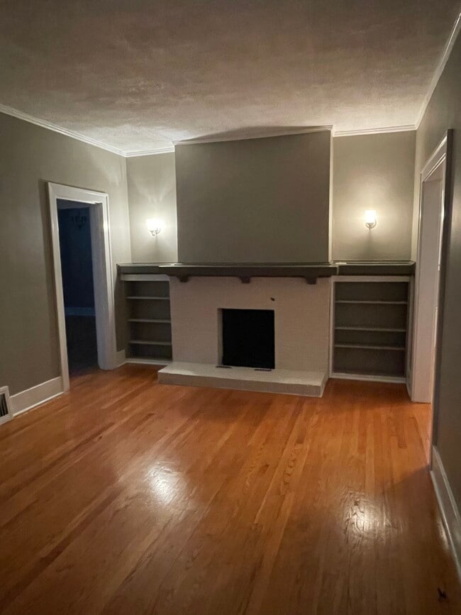 Building Photo - 4549 Poppleton Ave