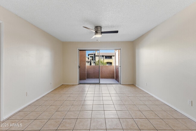 Building Photo - 540 N May