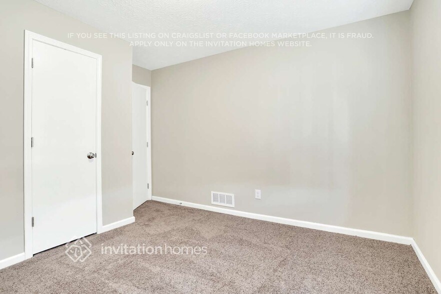 Building Photo - 2052 Marbut Ln